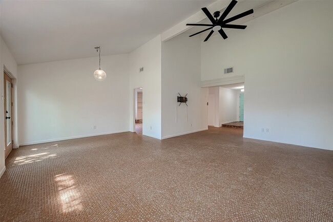 property at 810 Richvale Ln