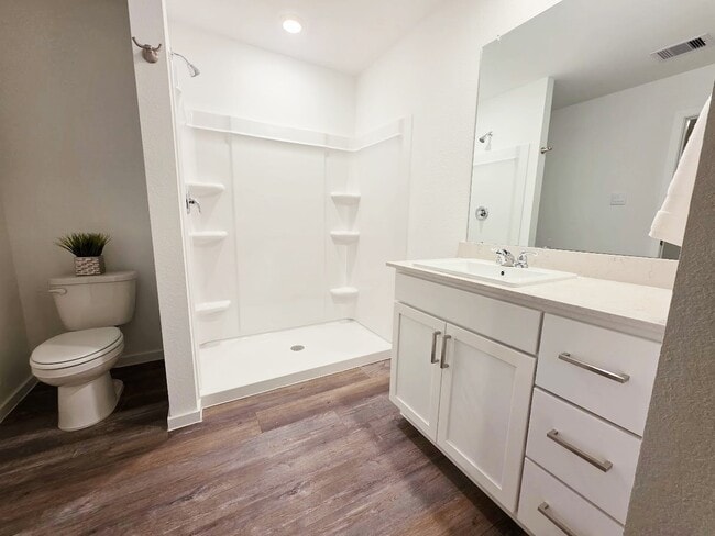 40821 Hawthorne Glades St