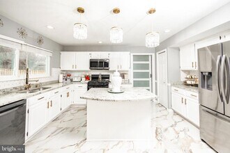 15013 Jerimiah Ln in Bowie, MD - Building Photo - Building Photo