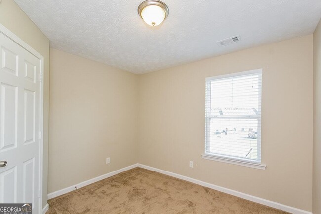 4654 Parkway Cir in Atlanta, GA - Building Photo - Building Photo