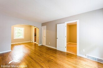 626 Bertrand St in Manhattan, KS - Building Photo - Building Photo