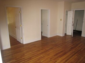 63 Egmont St, Unit 1 in Brookline, MA - Building Photo - Building Photo