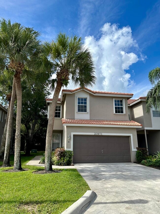 property at 20971 Vía Azalea