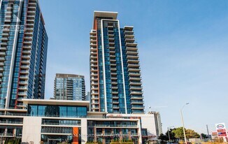 55 Eglinton Ave W in Mississauga, ON - Building Photo