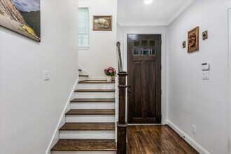 8227 Cambridge St in Houston, TX - Building Photo - Building Photo