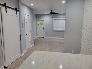 110 Handler St in Pittsburgh, PA - Foto de edificio - Building Photo