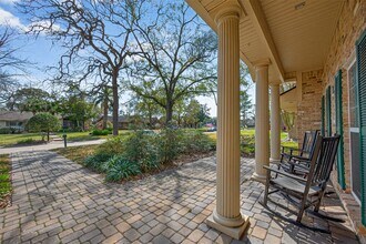 1910 Claiborne Dr in League City, TX - Building Photo - Building Photo