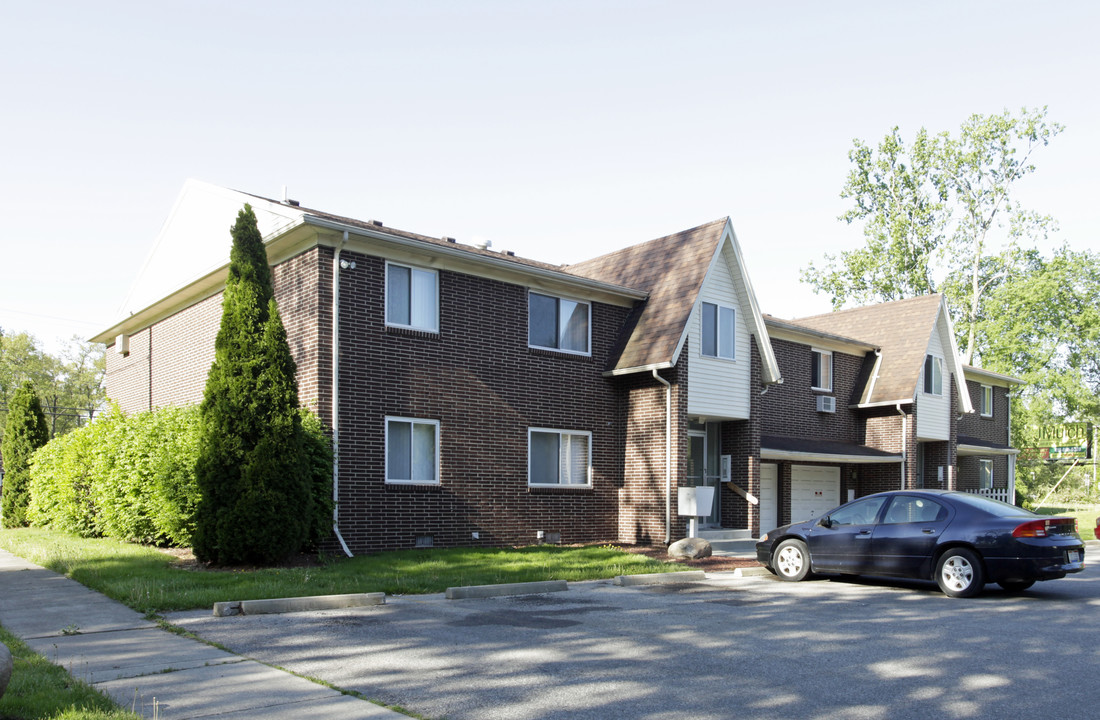 Village Meadows North Senior Apartments in Toledo, OH - Building Photo