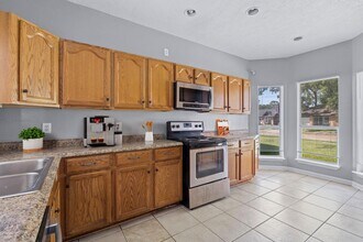 12326 Kings Chase Dr in Houston, TX - Building Photo - Building Photo