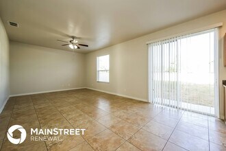 825 Eisenhower Blvd in Lehigh Acres, FL - Building Photo - Building Photo