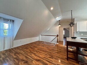 7 Morningside Rd, Unit 2nd in Colonia, NJ - Building Photo - Building Photo