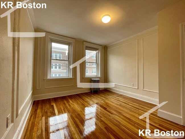 property at 8 Vinal St
