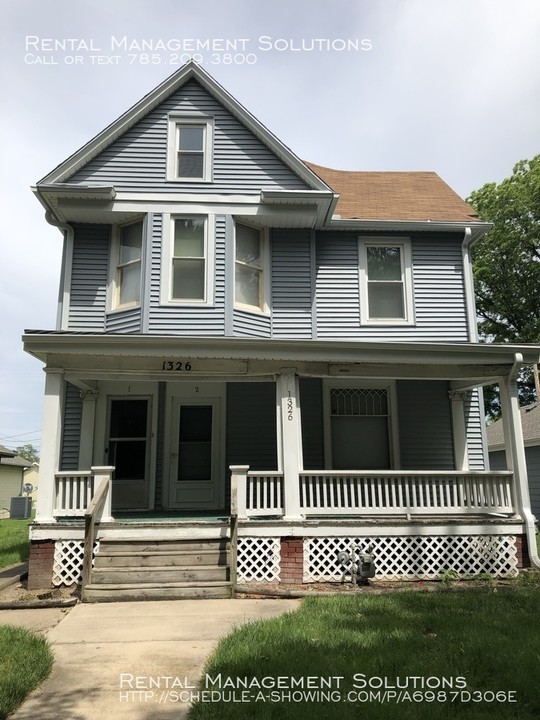 1326 SW Harrison St-Unit -2 in Topeka, KS - Building Photo