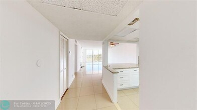 3080 N Course Dr in Pompano Beach, FL - Building Photo - Building Photo