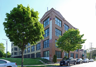 Knitting Factory Loft Apartments in Milwaukee, WI - Building Photo - Building Photo