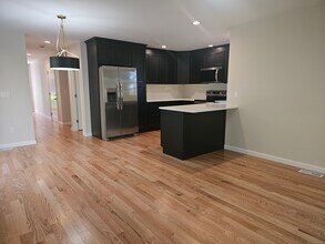 141 Country Squire Dr in Cromwell, CT - Building Photo - Building Photo