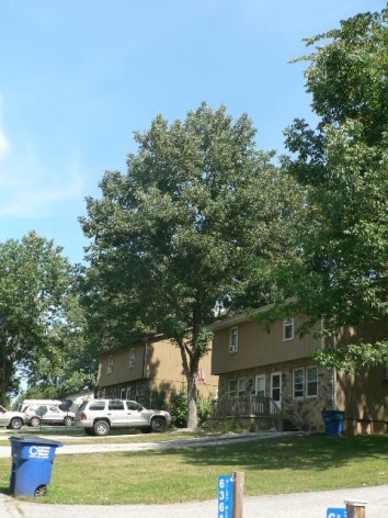 645 Riley Blvd in Bedford, IN - Foto de edificio