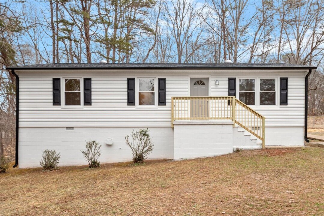 120 King Charles Rd in Hillsborough, NC - Building Photo