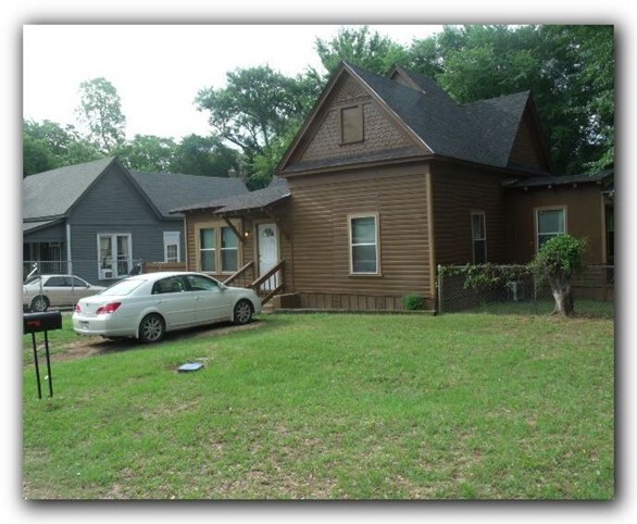 1000 E Crockett St, Unit 1000 E. Crockett in Marshall, TX - Building Photo