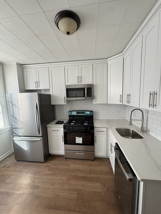 807 Schuyler Ave, Unit 1L in Kearny, NJ - Building Photo