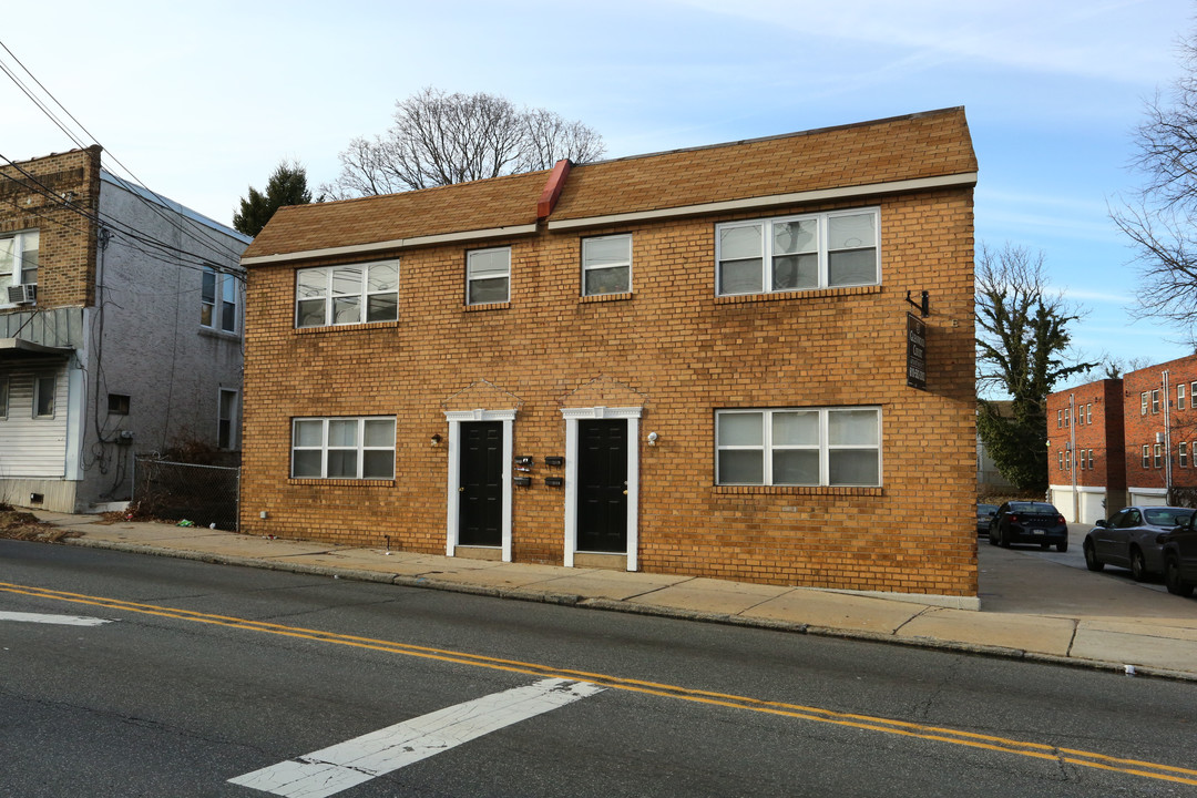 Glenwood Court Apartments in Clifton Heights, PA - Building Photo