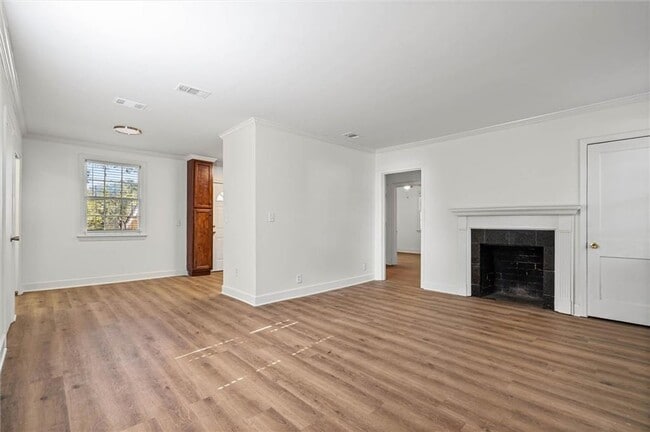 5213 Pineview Ln S in Mobile, AL - Building Photo - Building Photo