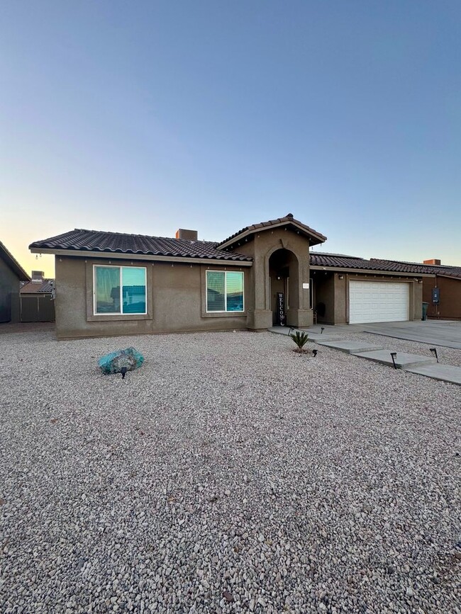 4332 S Cedar Ave in Yuma, AZ - Building Photo - Building Photo