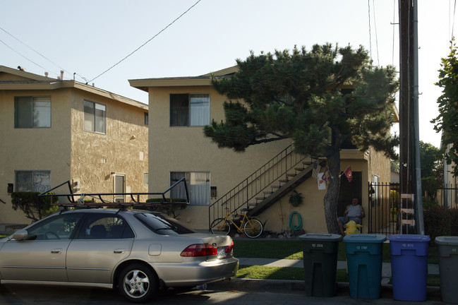 11701 Coldbrook Ave in Downey, CA - Building Photo - Building Photo