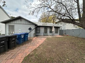 331 Ira Ave in San Antonio, TX - Building Photo