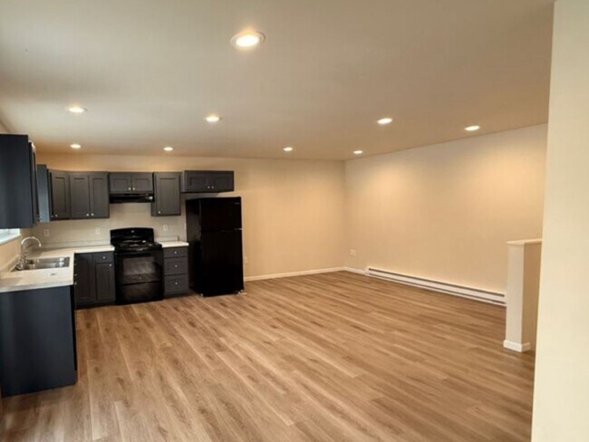 300-302 Brock Ave in Junction City, WI - Building Photo - Building Photo