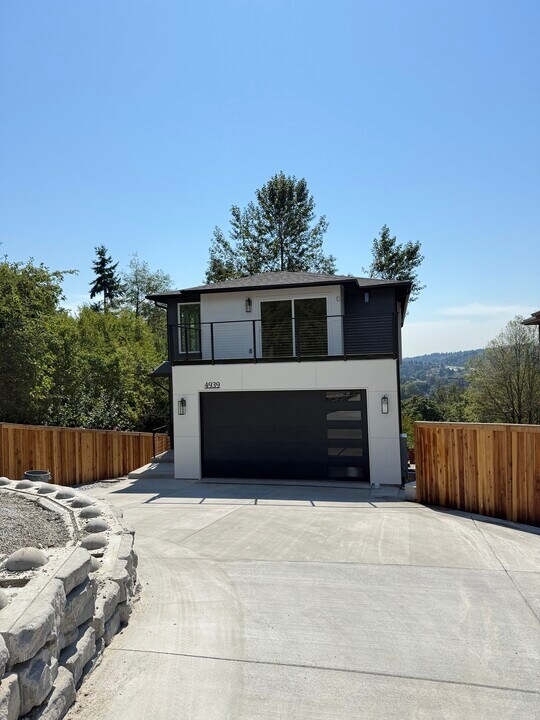 4939 S 114th St, Unit Main in Tukwila, WA - Building Photo