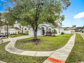 421 Lexingdale Dr in Orlando, FL - Building Photo - Building Photo