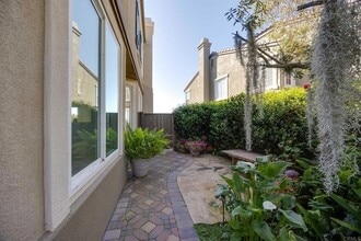 7479 Mermaid Ln in Carlsbad, CA - Building Photo - Building Photo