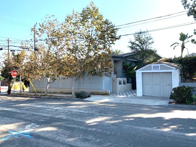 1462 Lake Shore Ave, Unit 1464