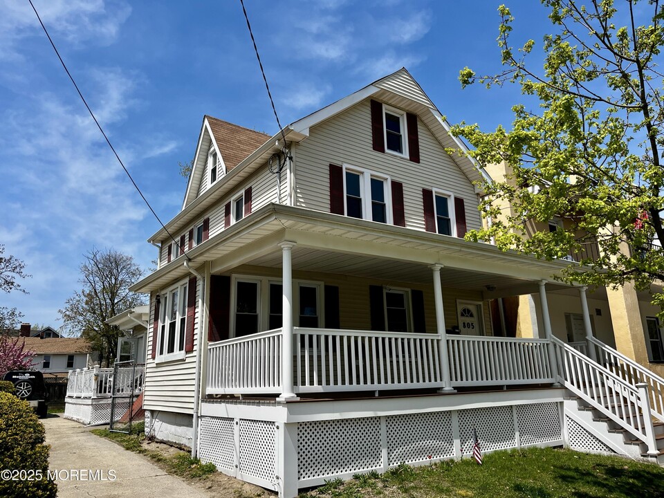 805 Bond St in Asbury Park, NJ - Building Photo