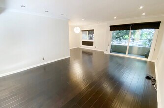 1203 N Sweetzer Ave, Unit 118 in West Hollywood, CA - Building Photo - Building Photo