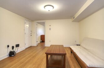 75 Chestnut Ave in Jersey City, NJ - Building Photo - Building Photo
