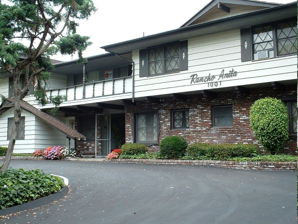 1001 Arcadia Ave in Arcadia, CA - Foto de edificio