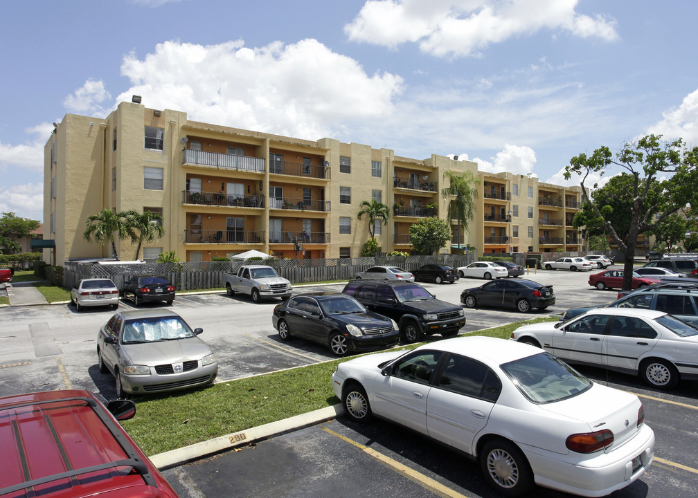 Westland Gardens in Hialeah, FL - Building Photo