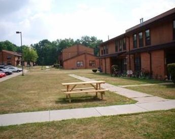 Evergreen Arbors in Franklin, PA - Building Photo