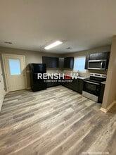 1716 Harris St in Dyersburg, TN - Foto de edificio - Building Photo