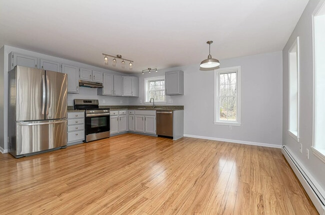 property at 162 Roosevelt Trl
