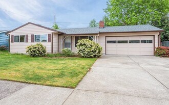 16936 SE Morrison Ct in Portland, OR - Building Photo