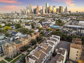 1717 Silver St in Houston, TX - Building Photo