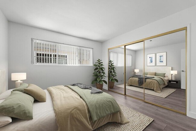 property at 925 W 30th St