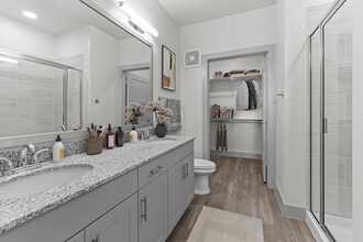 Promenade Apartments in Plano, TX - Building Photo - Building Photo