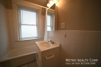 8 Gray St in Cambridge, MA - Foto de edificio - Building Photo
