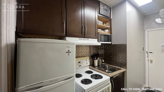 50 Nelson St W in Brampton, ON - Building Photo