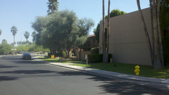 La Cascada in Mesa, AZ - Building Photo
