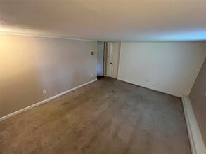 224 Vanderbilt Blvd in Oakdale, NY - Building Photo - Building Photo